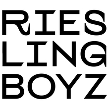 Riesling boyz сретенка. Riesling boyz ресторан москва. Riesling boyz. Рислинг бойз ресторан. Riesling boyz.